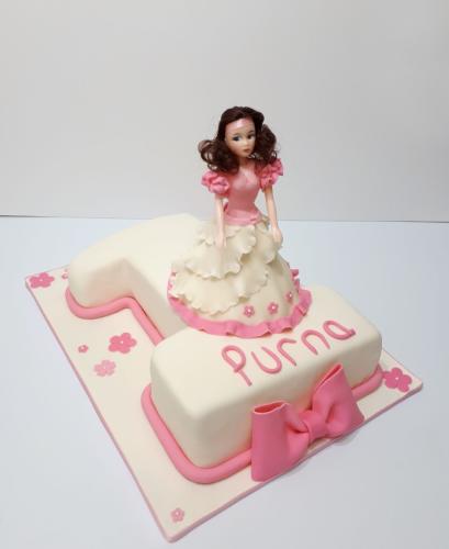 Doll cake